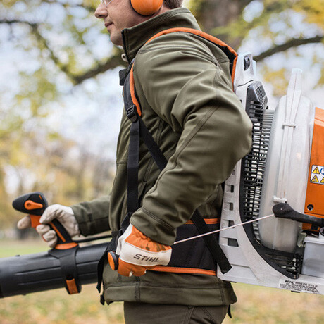 Voorman Rang ballet Stihl BR 800 c-e bladblazer benzine ruggedragen